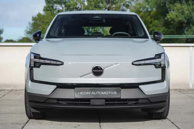 Volvo EX30 (2026) thumbnail 2