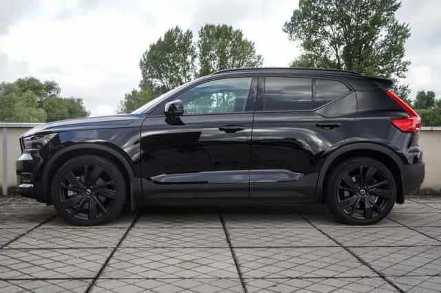 Volvo XC40 (2021) thumbnail 3
