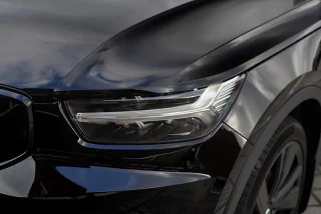 Volvo XC40 (2021) thumbnail 4