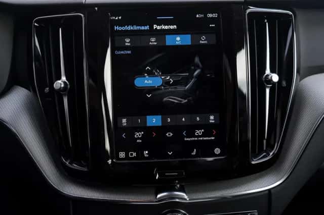 Volvo XC60 (2025) thumbnail 12