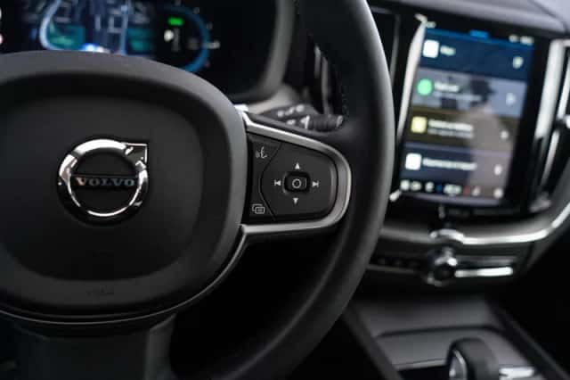 Volvo XC60 (2025) thumbnail 16
