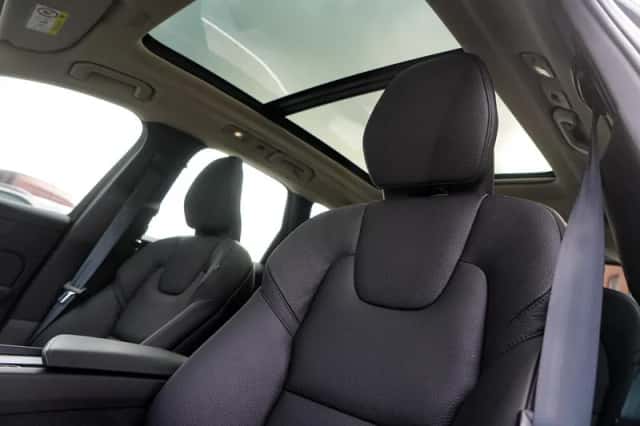 Volvo XC60 (2025) thumbnail 17