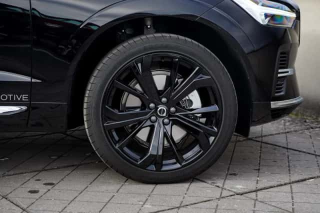 Volvo XC60 (2025) thumbnail 4