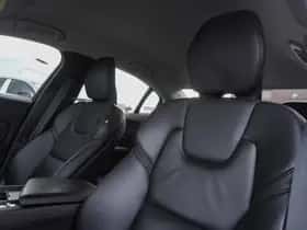 Volvo S60 (2022) thumbnail 16