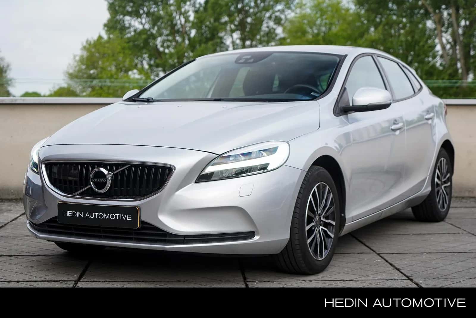 Volvo V40 (2017) — foto 1