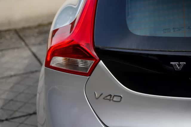 Volvo V40 (2017) thumbnail 8
