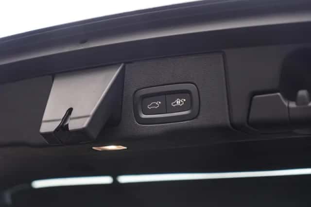 Volvo XC60 (2022) thumbnail 11