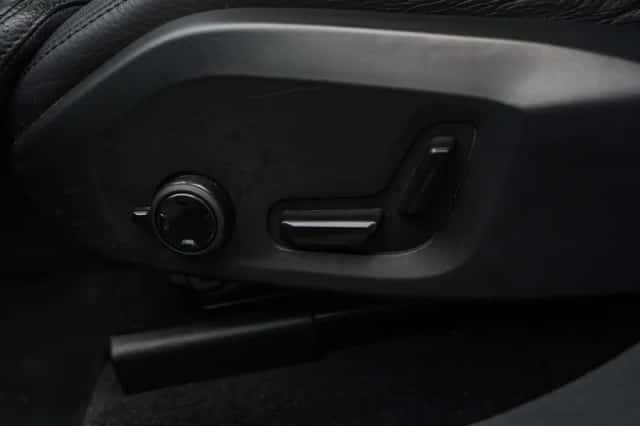 Volvo XC60 (2022) thumbnail 16