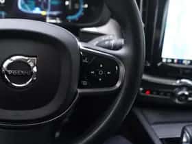 Volvo XC60 (2022) thumbnail 20