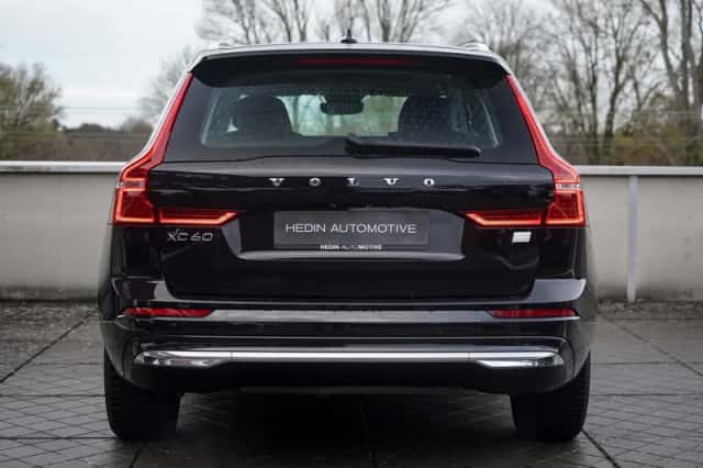 Volvo XC60 (2022) thumbnail 5
