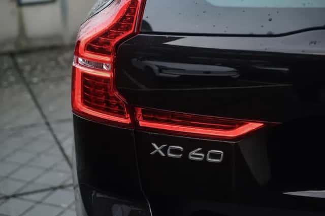 Volvo XC60 (2022) thumbnail 8