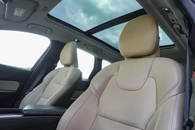 Volvo XC60 (2021) thumbnail 14
