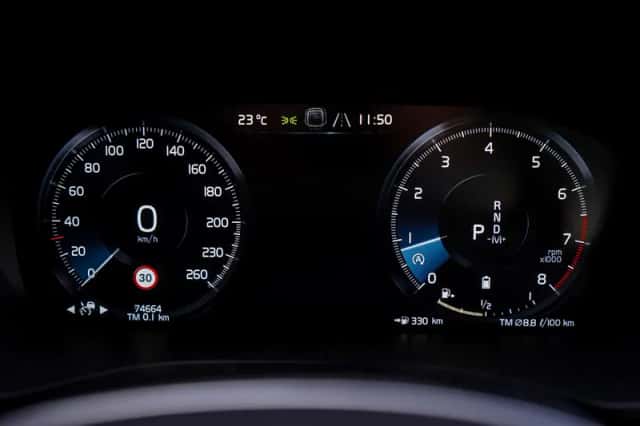 Volvo XC60 (2021) thumbnail 15