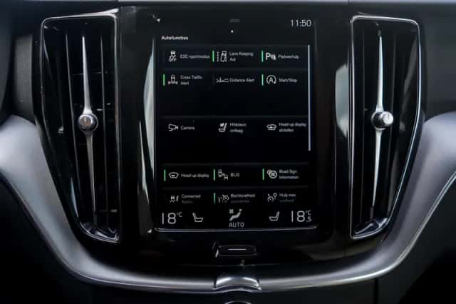 Volvo XC60 (2021) thumbnail 22
