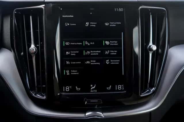 Volvo XC60 (2021) thumbnail 23