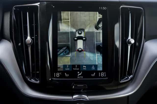 Volvo XC60 (2021) thumbnail 25
