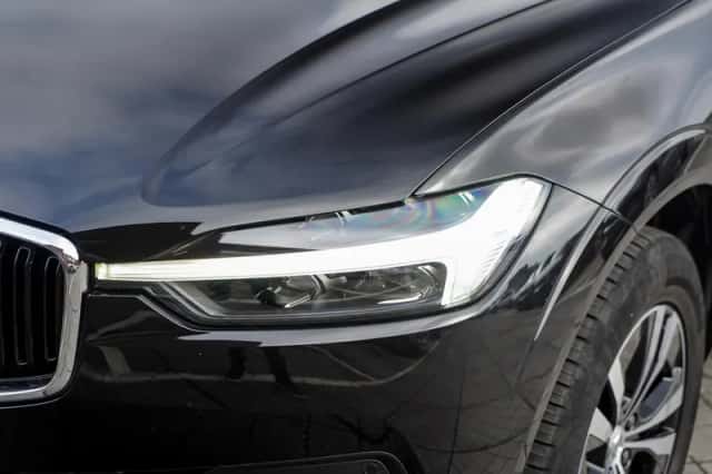 Volvo XC60 (2021) thumbnail 4