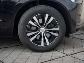 Volvo XC60 (2021) thumbnail 7