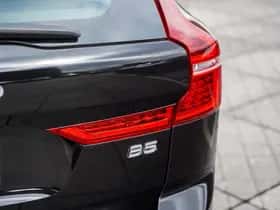 Volvo XC60 (2021) thumbnail 9