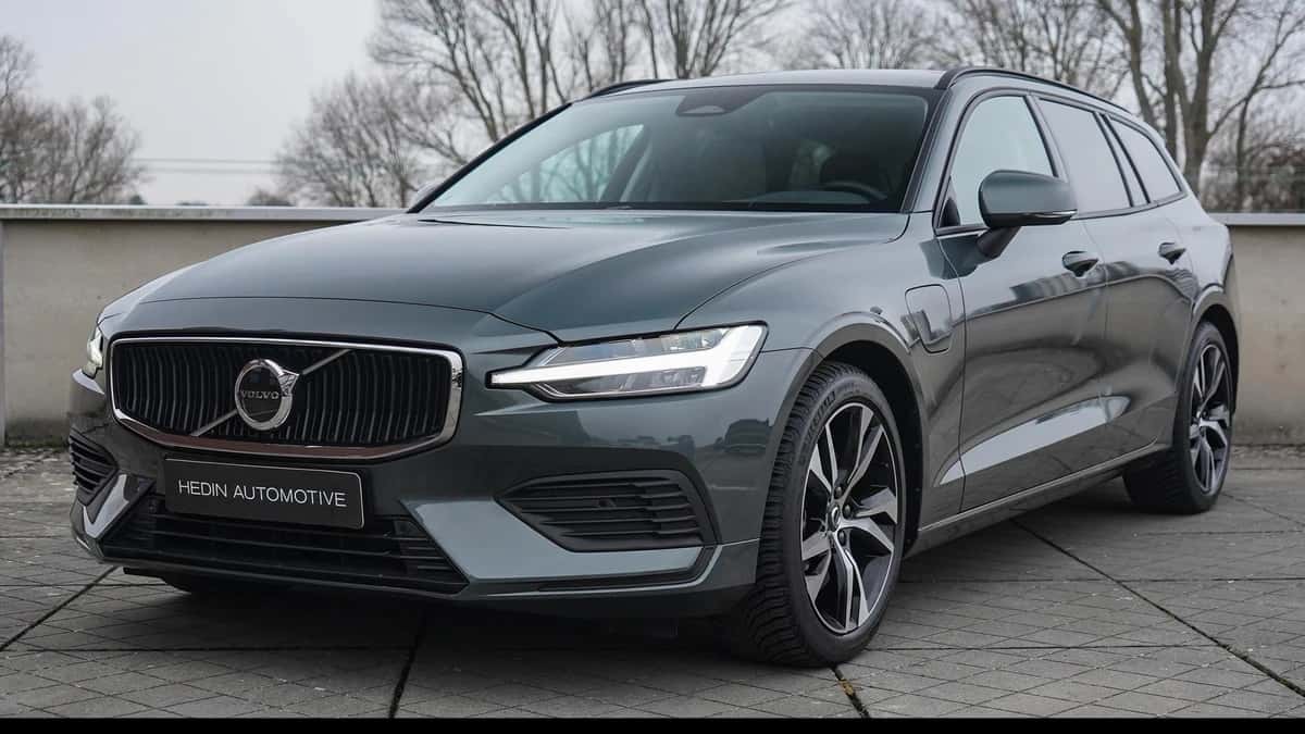Volvo V60 (2025) — foto 1