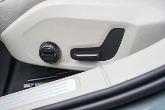 Volvo V60 (2025) thumbnail 14