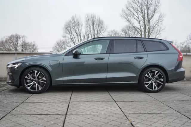 Volvo V60 (2025) thumbnail 3