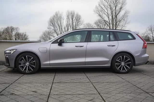Volvo V60 (2025) thumbnail 3