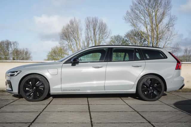 Volvo V60 (2025) thumbnail 3