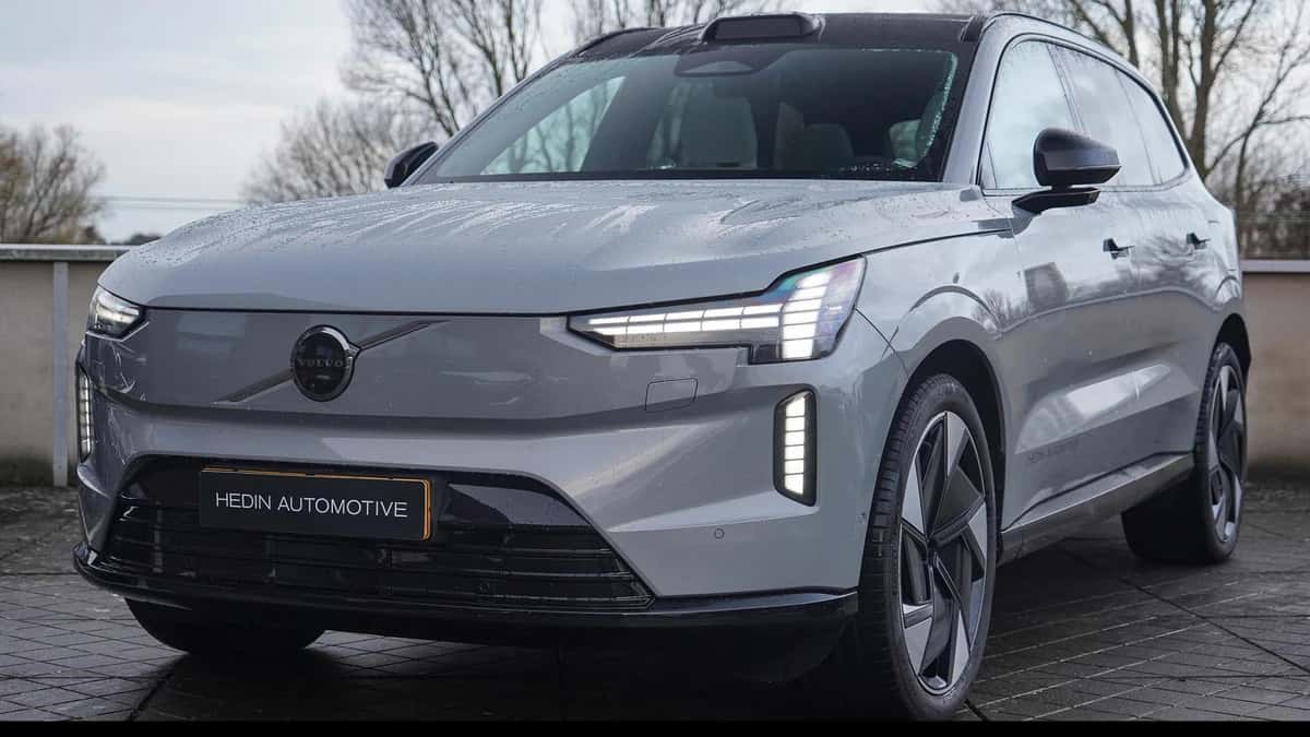 Volvo EX90 (2025) — foto 1
