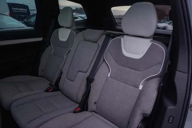 Volvo EX90 (2025) thumbnail 14