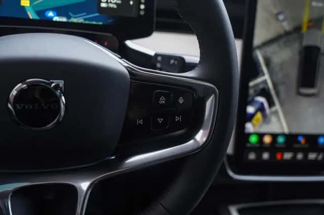 Volvo EX90 (2025) thumbnail 19