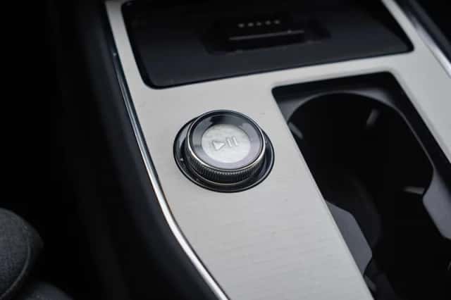 Volvo EX90 (2025) thumbnail 28