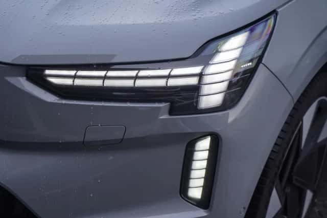 Volvo EX90 (2025) thumbnail 4