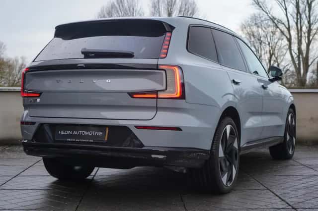 Volvo EX90 (2025) thumbnail 6