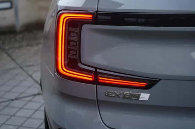Volvo EX90 (2025) thumbnail 8