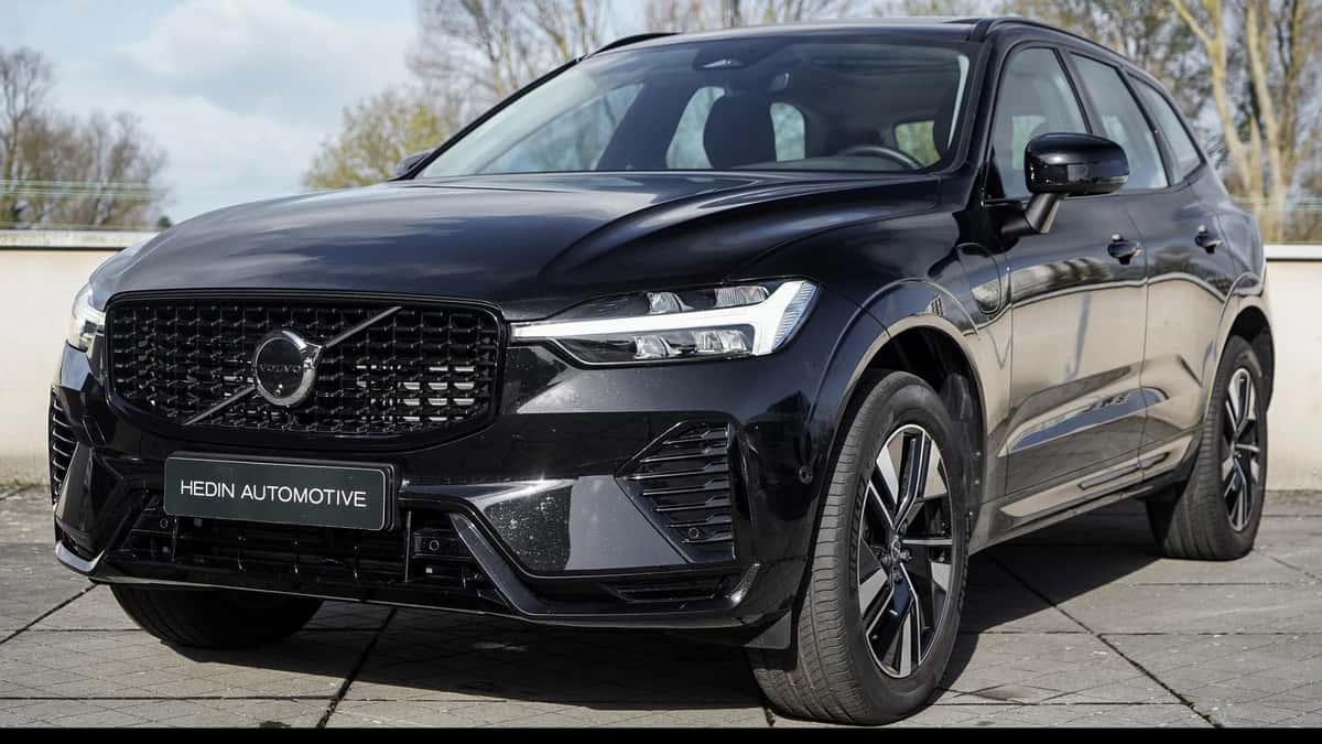 Volvo XC60 (2025) — foto 1