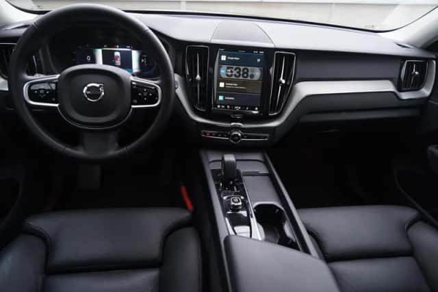 Volvo XC60 (2025) thumbnail 13