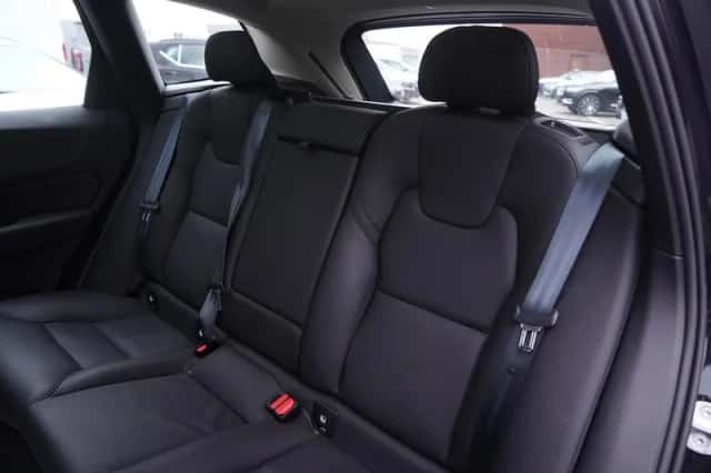 Volvo XC60 (2025) thumbnail 14