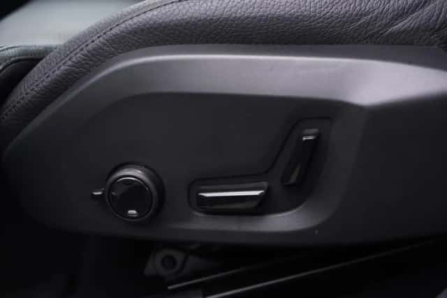 Volvo XC60 (2025) thumbnail 16