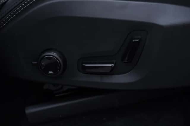 Volvo XC90 (2025) thumbnail 16