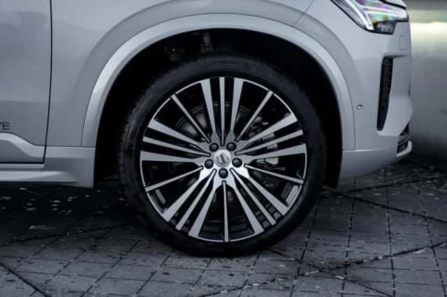 Volvo XC90 (2025) thumbnail 7