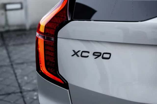 Volvo XC90 (2025) thumbnail 8