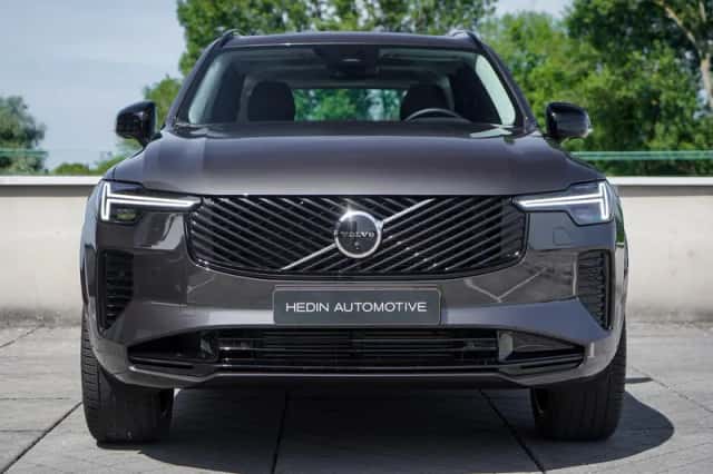 Volvo XC90 (2025) thumbnail 2