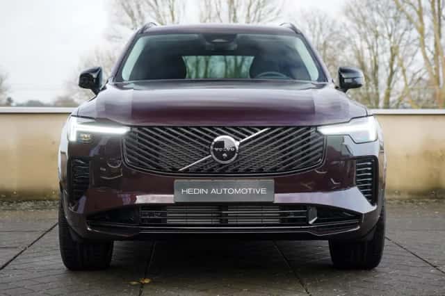 Volvo XC90 (2025) thumbnail 2