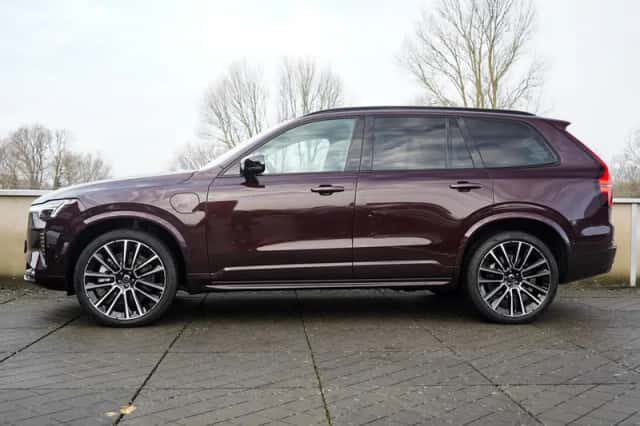 Volvo XC90 (2025) thumbnail 3