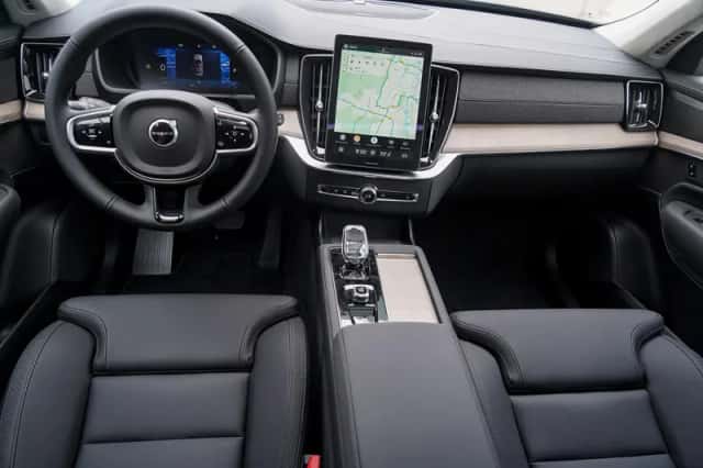 Volvo XC90 (2026) thumbnail 3