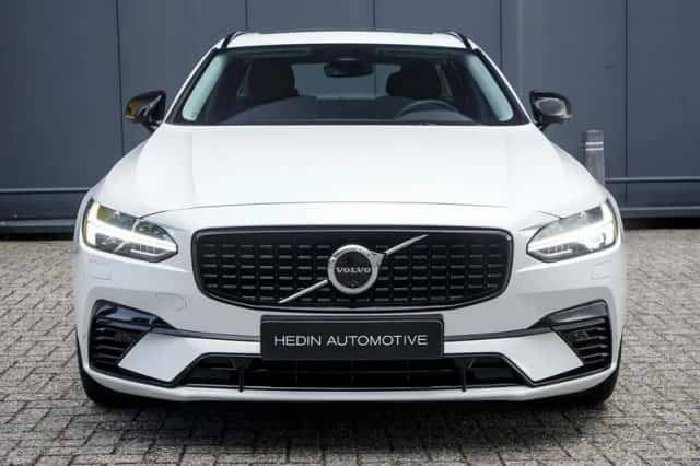 Volvo V90 (2025) thumbnail 2