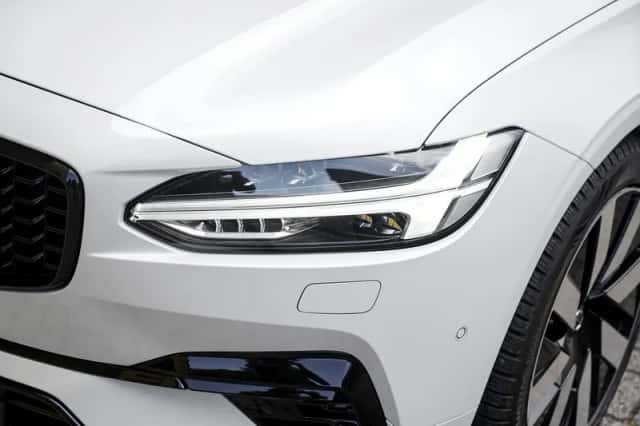 Volvo V90 (2025) thumbnail 4