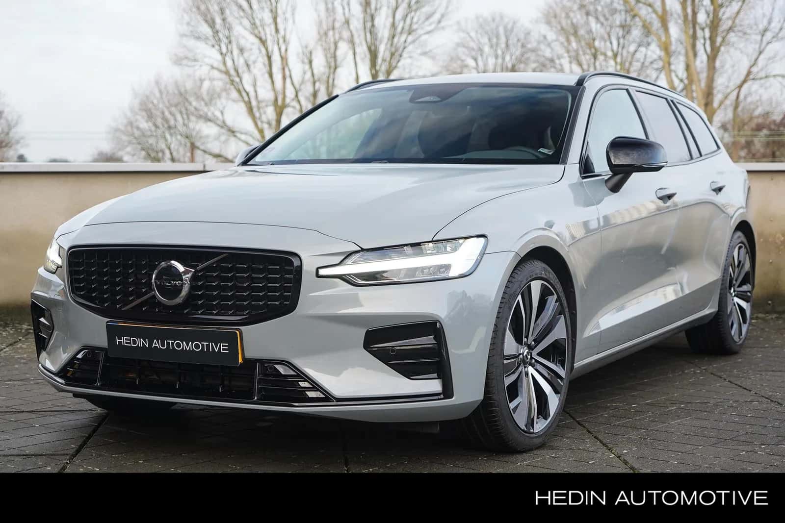 Volvo V60 (2025) — foto 1
