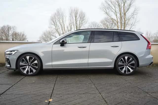 Volvo V60 (2025) thumbnail 3